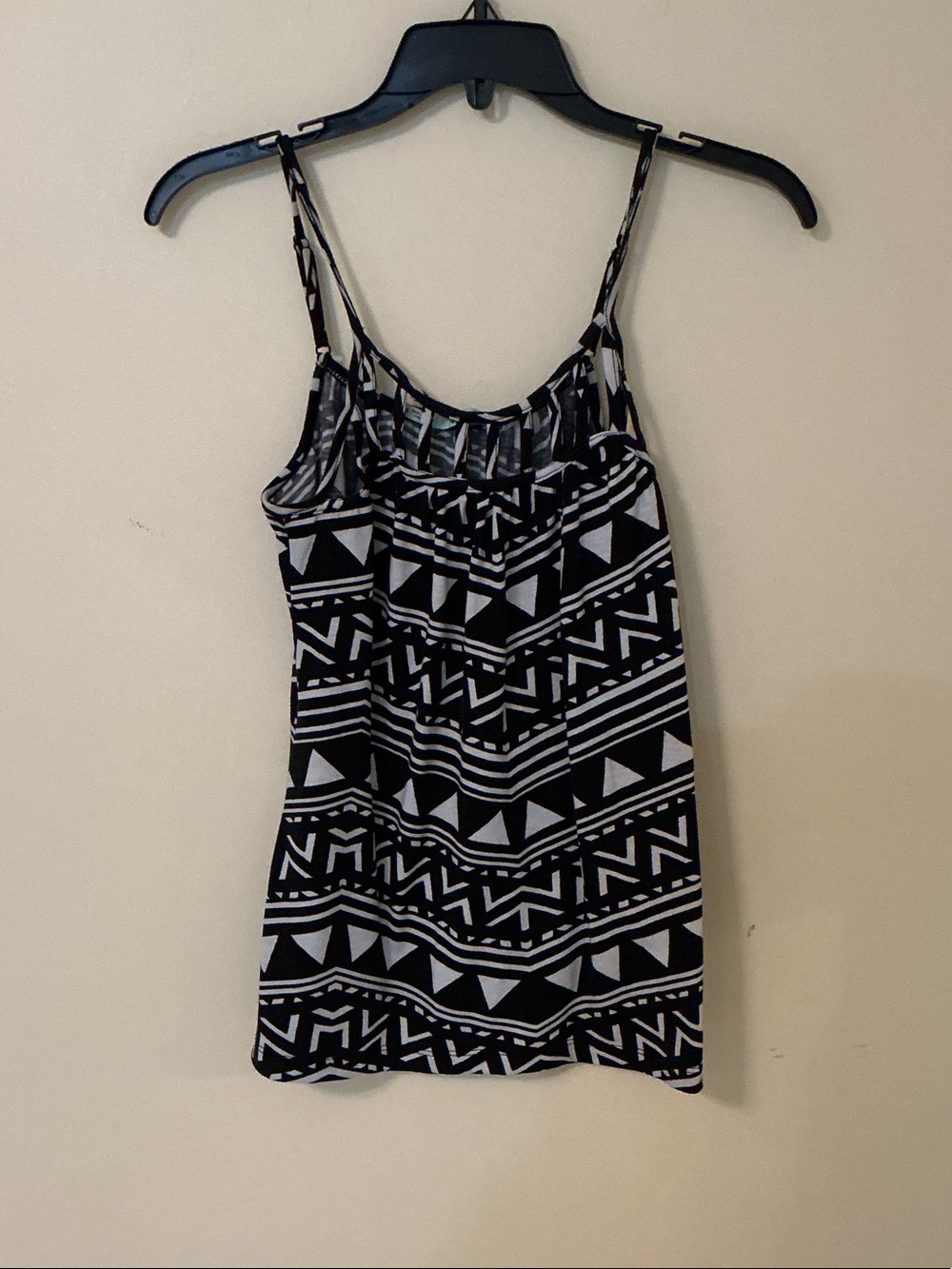 Maurices Black and White Geometric Spaghetti Strap Camisole